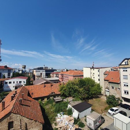Apartman 44 Bijeljina Buitenkant foto